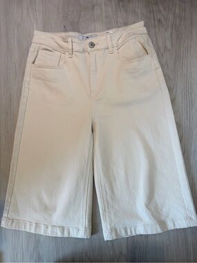 Flying Angle Classic Cream Summer Women’s Shorts